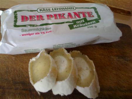 Käse aus Sauermilch mit viel Eiweiss (Harzer Roller)